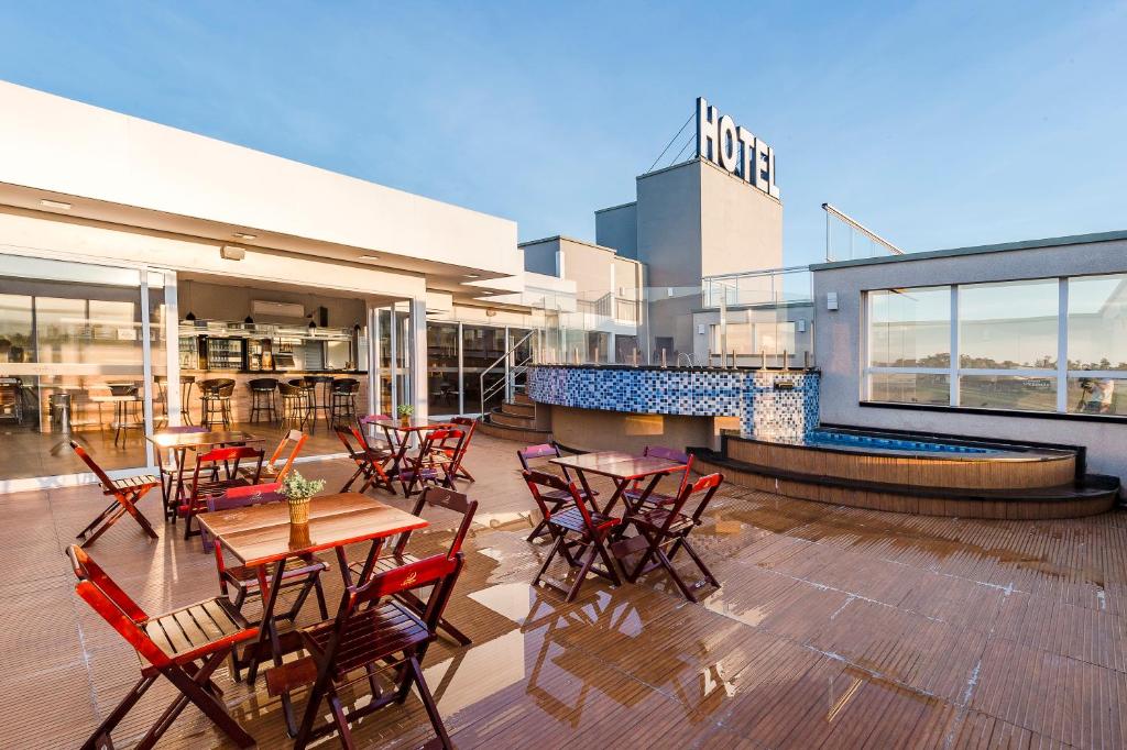  Serata Hotel