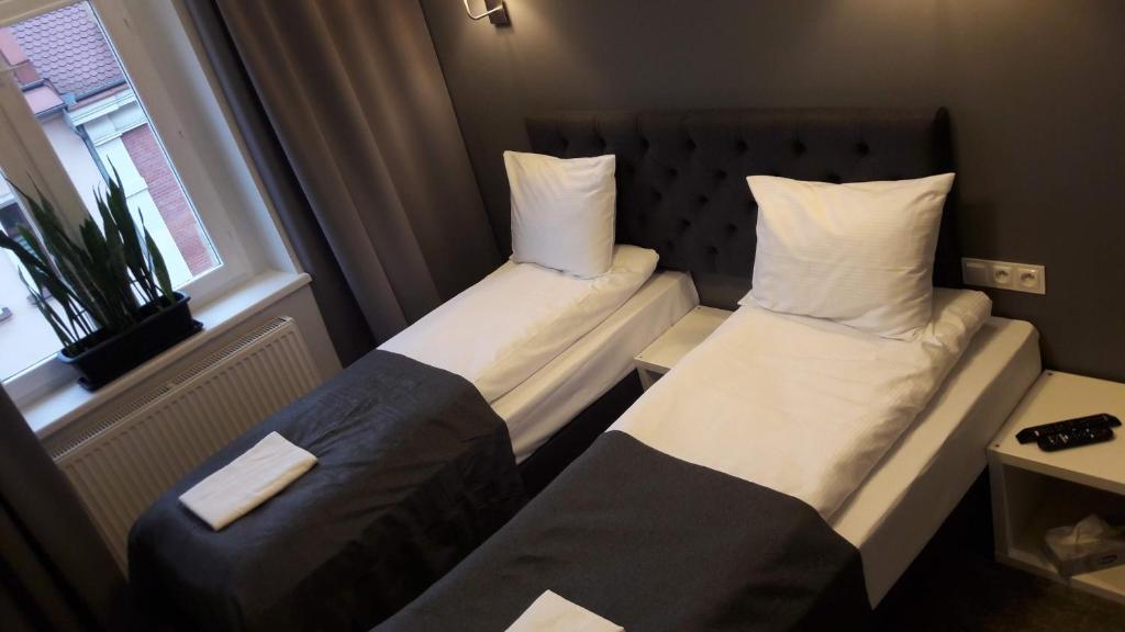 PRZYSTANEK KATOWICE Mariacka 26 - Resim 8