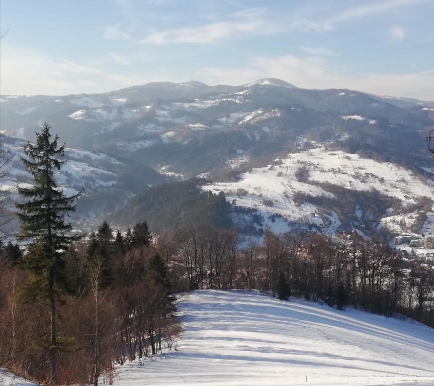 Výhľad na hory alebo výhľad na hory priamo z apartmánu
