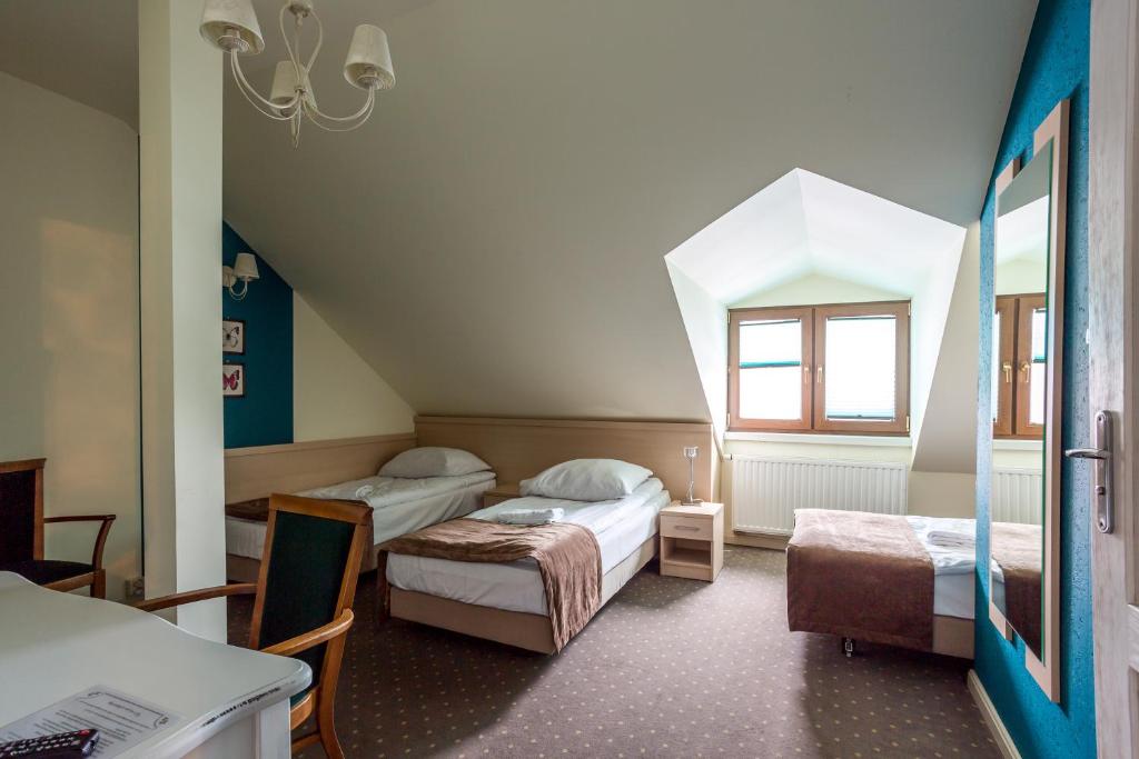 Dworek Jabłonna - 19