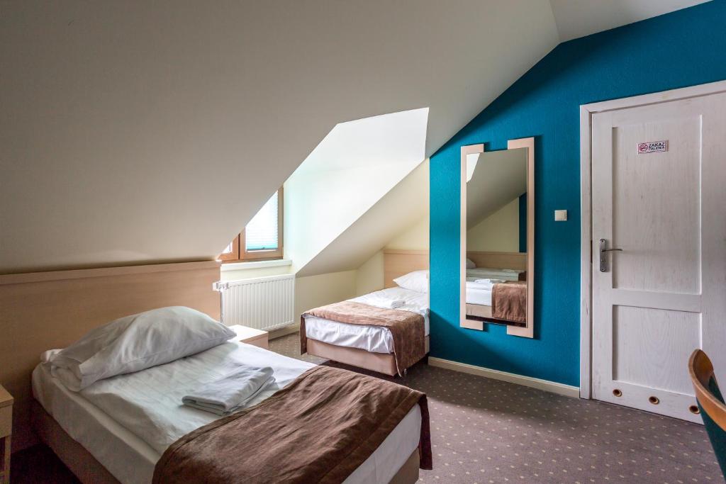 Dworek Jabłonna - 18