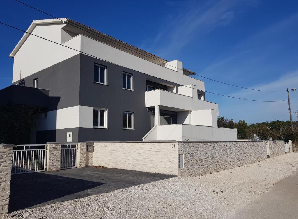 Budova, kde se apartmán nachází