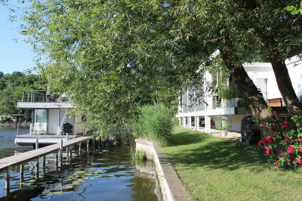 Marina Hausboote und Seelodge - Holiday Home Waterside