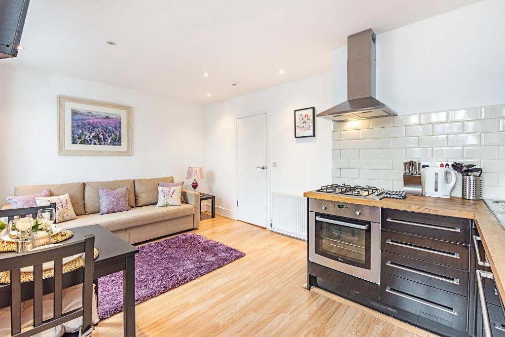 Kuchyň nebo kuchyňský kout v ubytování Knightsbridge Dream Apartment