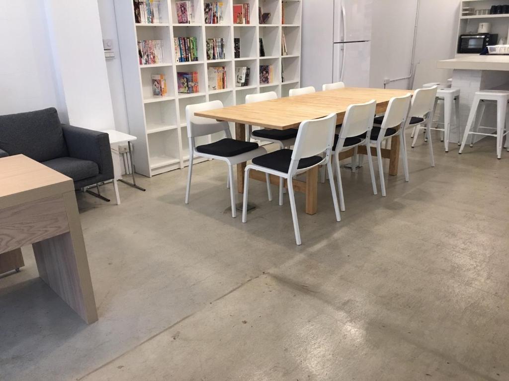 Kuchyň nebo kuchyňský kout v ubytování Ruifang Yi Hostel