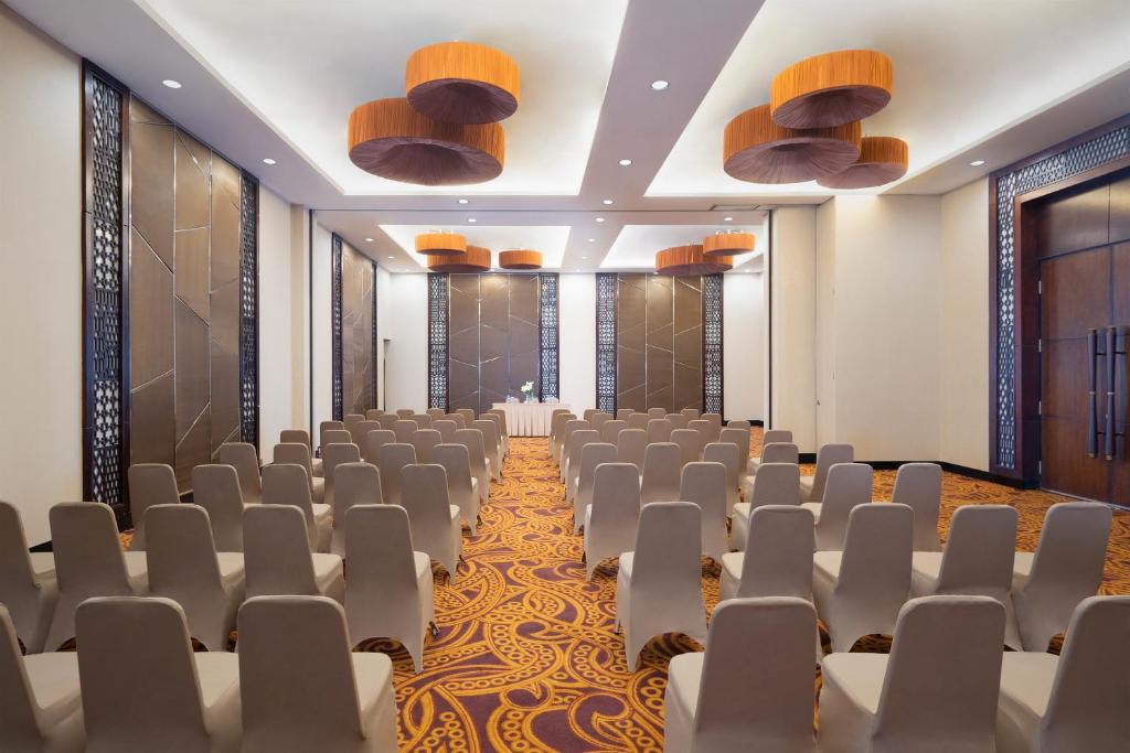 Konferenční prostory v ubytování Hotel Santika Mataram