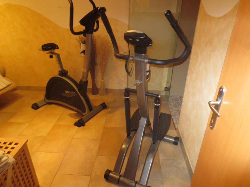 Centrum fitness w obiekcie Ferienwohnungen Fritz