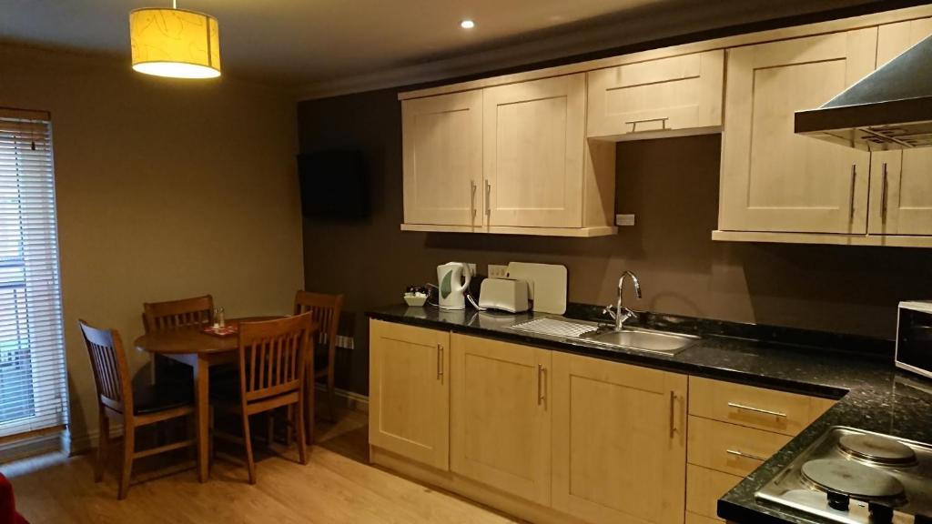 Victoria Cloisters Apartments - One-Bedroom Apartment Twin Beds (maximum 4)