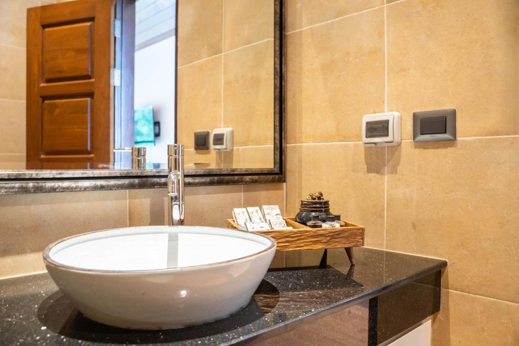 Phor Liang Meun Terracotta Arts - 14