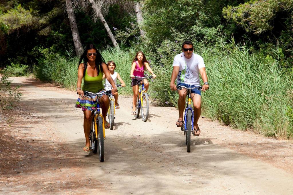 Hostia v ubytovaní Bungalow Cala Llobeta 16