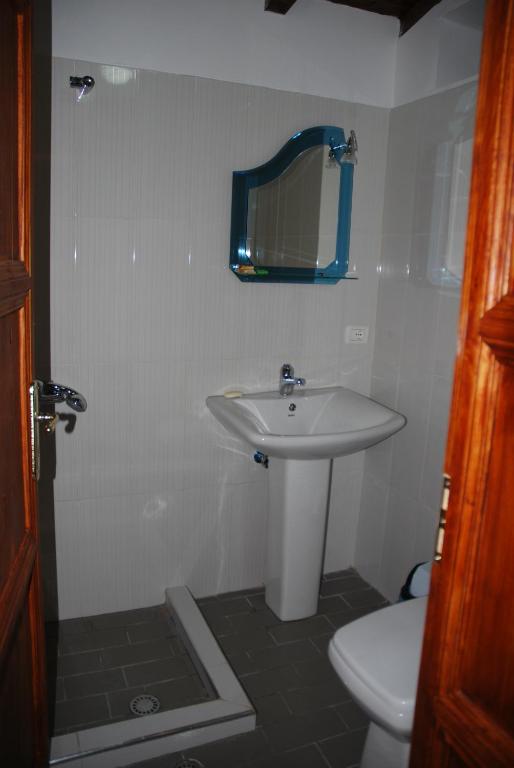 Kúpeľňa v ubytovaní Hotel Berati