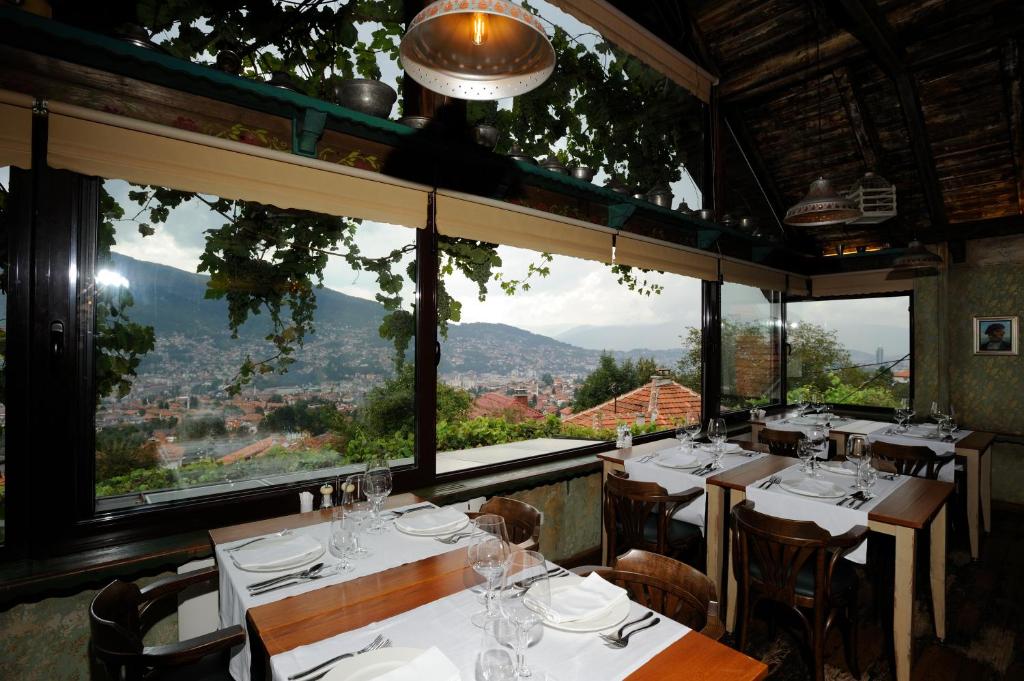 Nespecifikovaný výhled na hory nebo výhled na hory při pohledu z bed and breakfast