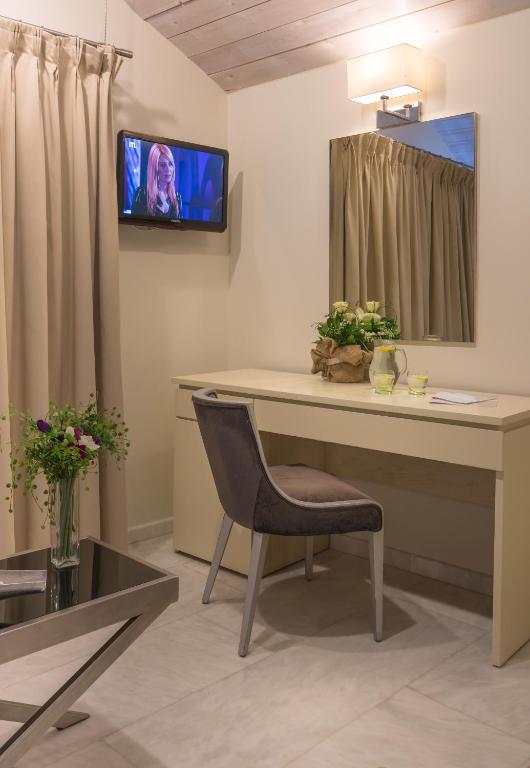 Cosmopolitan Hotel - 16