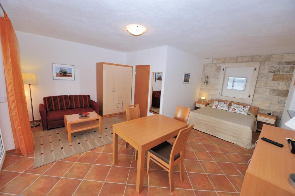 Posedenie v ubytovaní Nautilus-Bay Apartments - Seaview Apartments 210, 211 - Villa Gorma