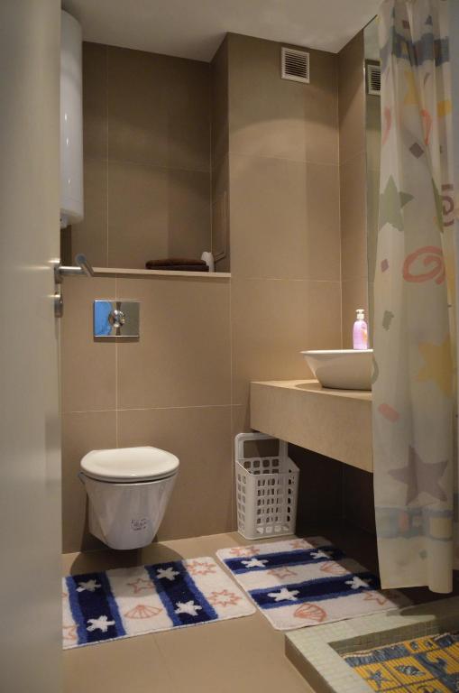 A bathroom at Bulhotel Pritzker Apartment