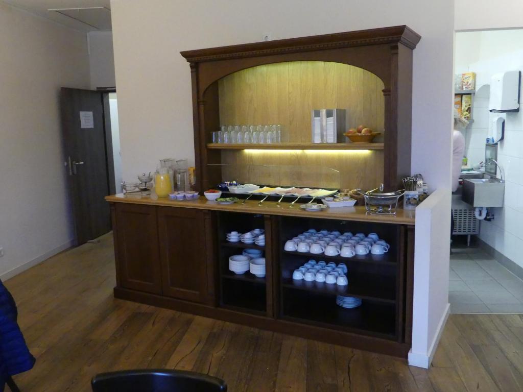 Kuchyň nebo kuchyňský kout v ubytování Hotel-Gasthof Flötzinger Bräu