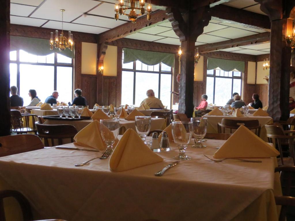 Restaurace v ubytování Prince of Wales Hotel