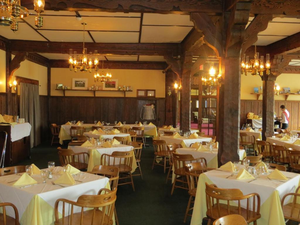 Restaurace v ubytování Prince of Wales Hotel