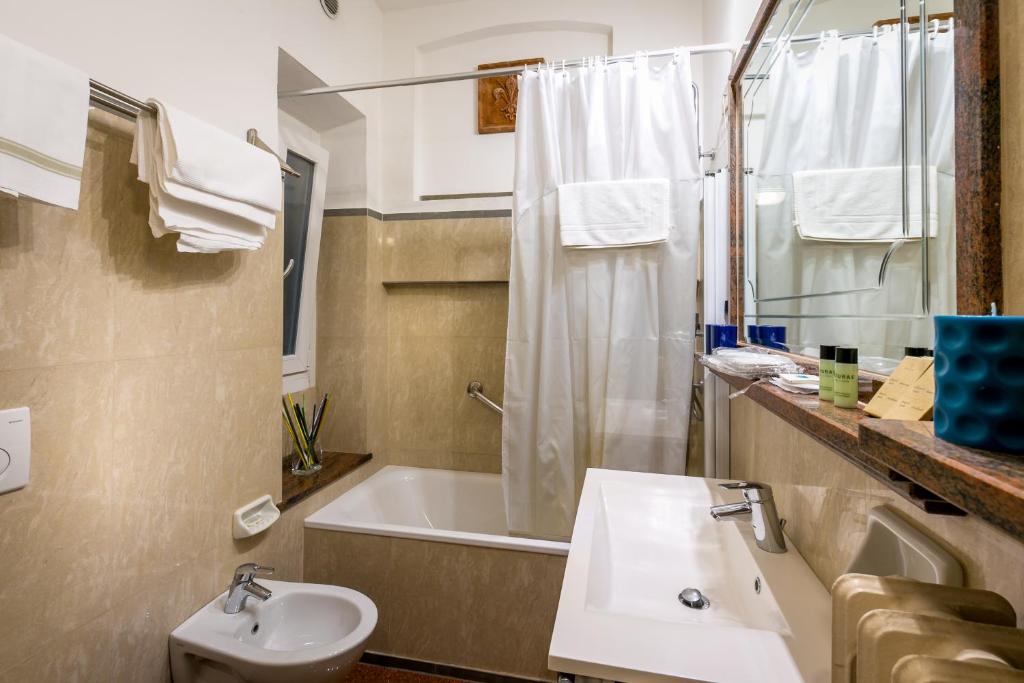 Koupelna v ubytování Hotel Collodi Firenze
