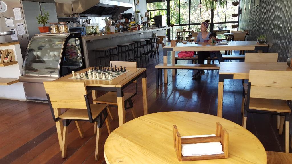 Restaurace v ubytování OutBox Inn