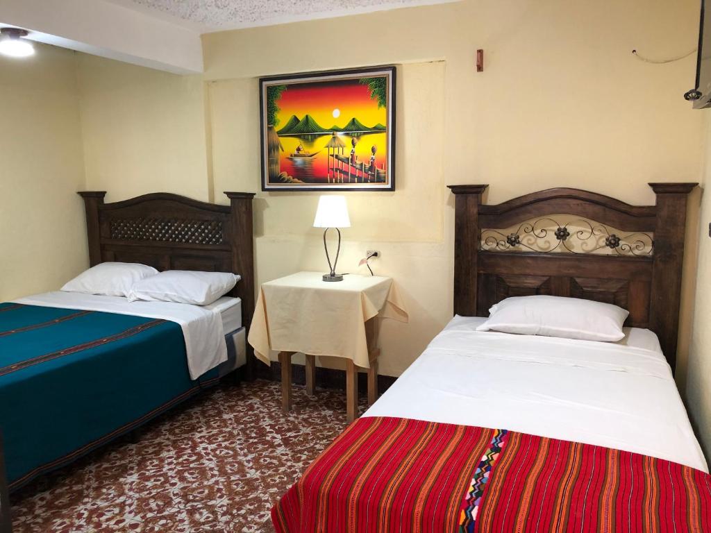 Hotel Los Angeles Panajachel - Standart üçlü Oda