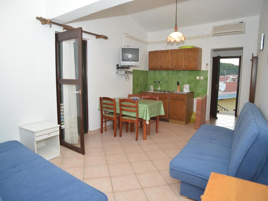 Posedenie v ubytovaní Apartment Kukljica 5
