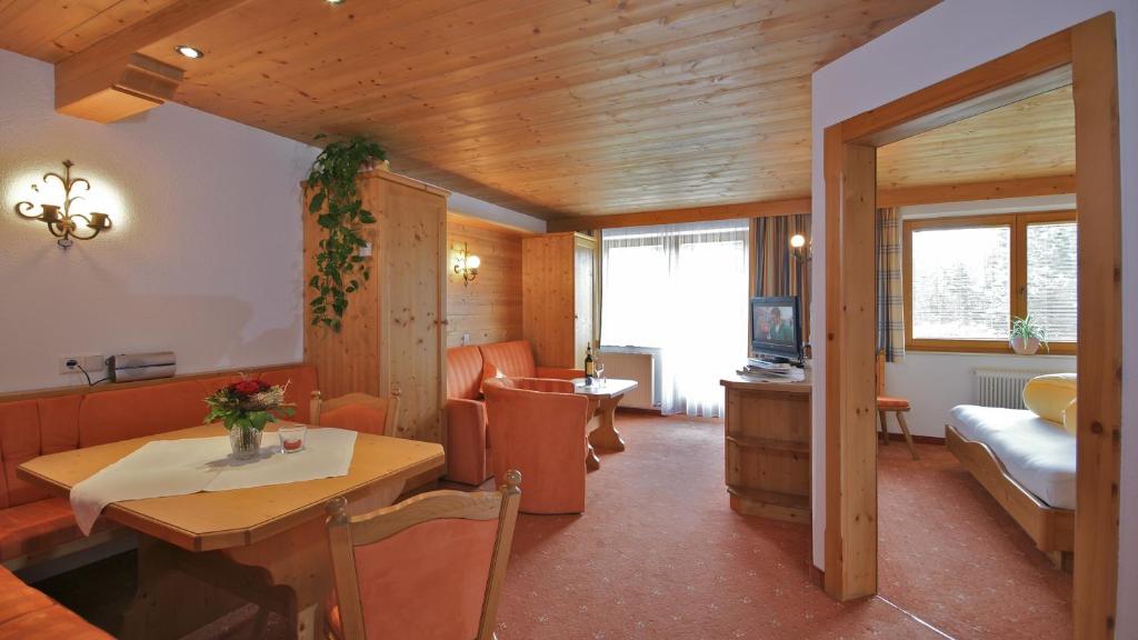 Posedenie v ubytovaní Komfort-Apartments Zufriedenheit