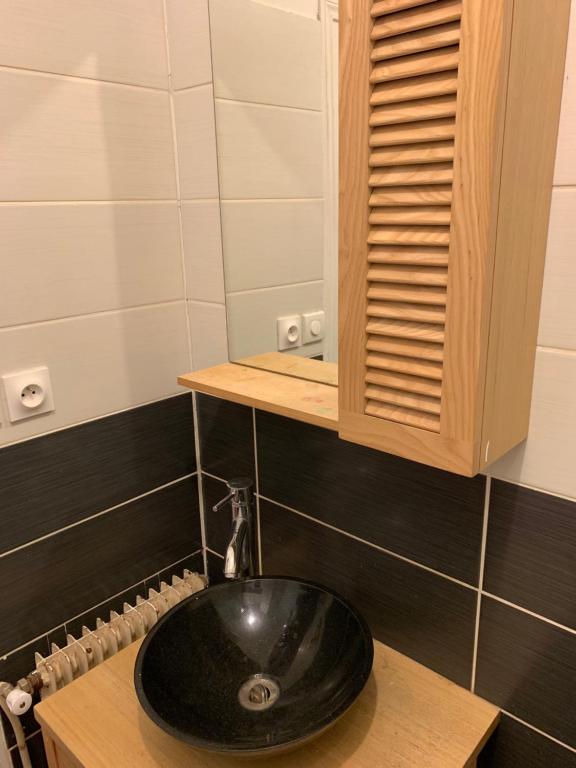 020 CHIC & COSY GRAND APPART 57m2 HYPERCENTRE WIFI SMART TV NETFLIX - Appartement De Deux Chambres