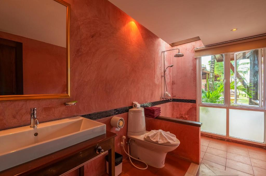 Koupelna v ubytování C&N Kho Khao Beach Resort - SHA Plus