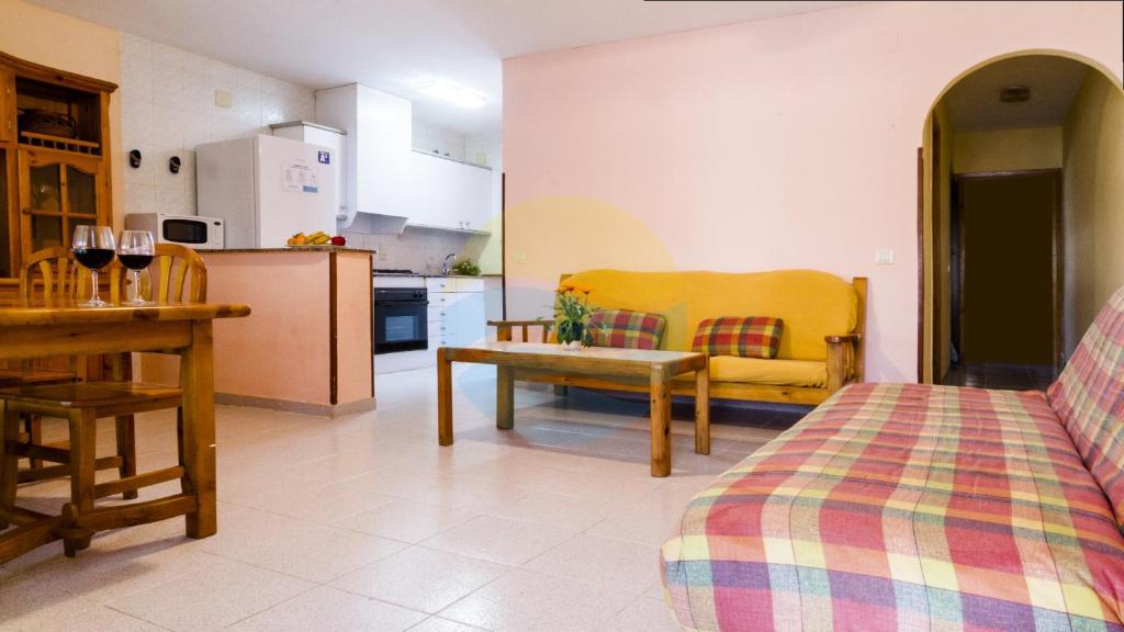 Kuchyňa alebo kuchynka v ubytovaní Araceli - Chalet en Riumar con piscina privada, jardín y barbacoa - Deltavacaciones