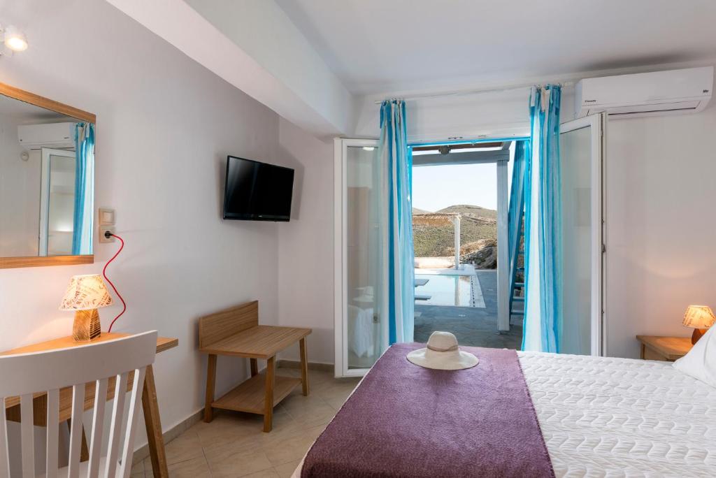 Three-Bedroom Villa with Sea View, Private Pool and Private Hot Tub