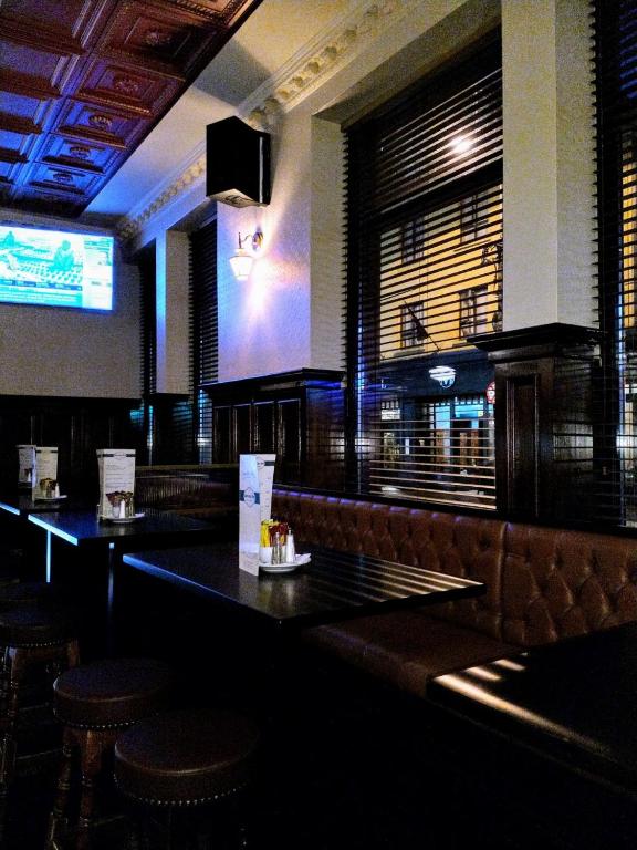 Lounge nebo bar v ubytování Thirteen On The Green - Eyre Square