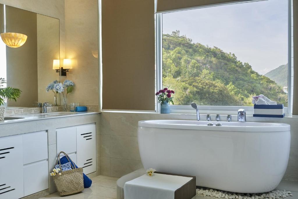 Suite Có Bồn Tắm Jacuzzi Nhìn Ra Đồi - Bao Gồm Spa