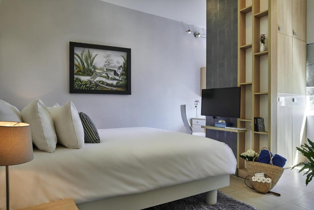 Suite Có Bể Sục Nhìn Ra Đồi