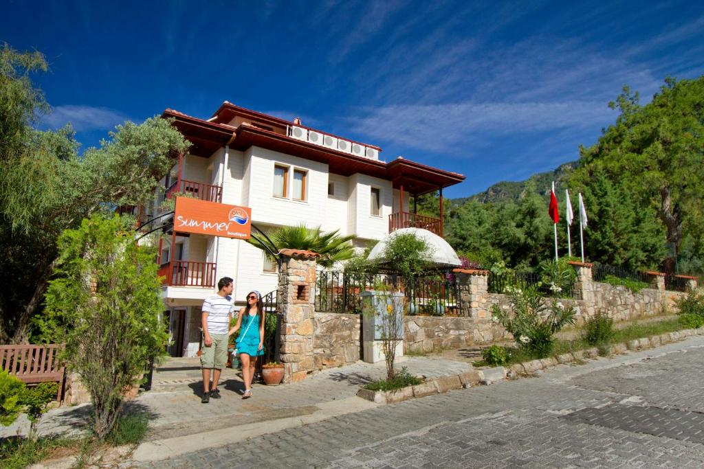 Summer Hotel