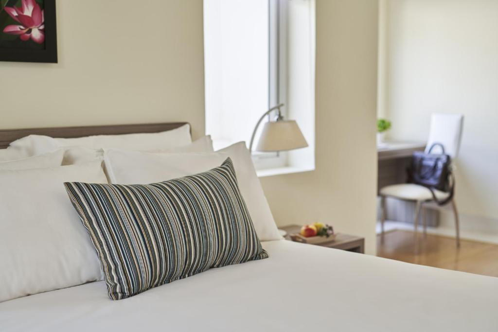 Suite Royal 2 Phòng Ngủ Nhìn Ra Đồi