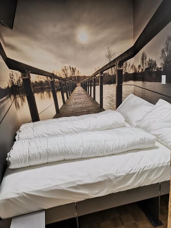 Postel nebo postele na pokoji v ubytování Boutique Hotel BS16 before Bern City Parking gratis