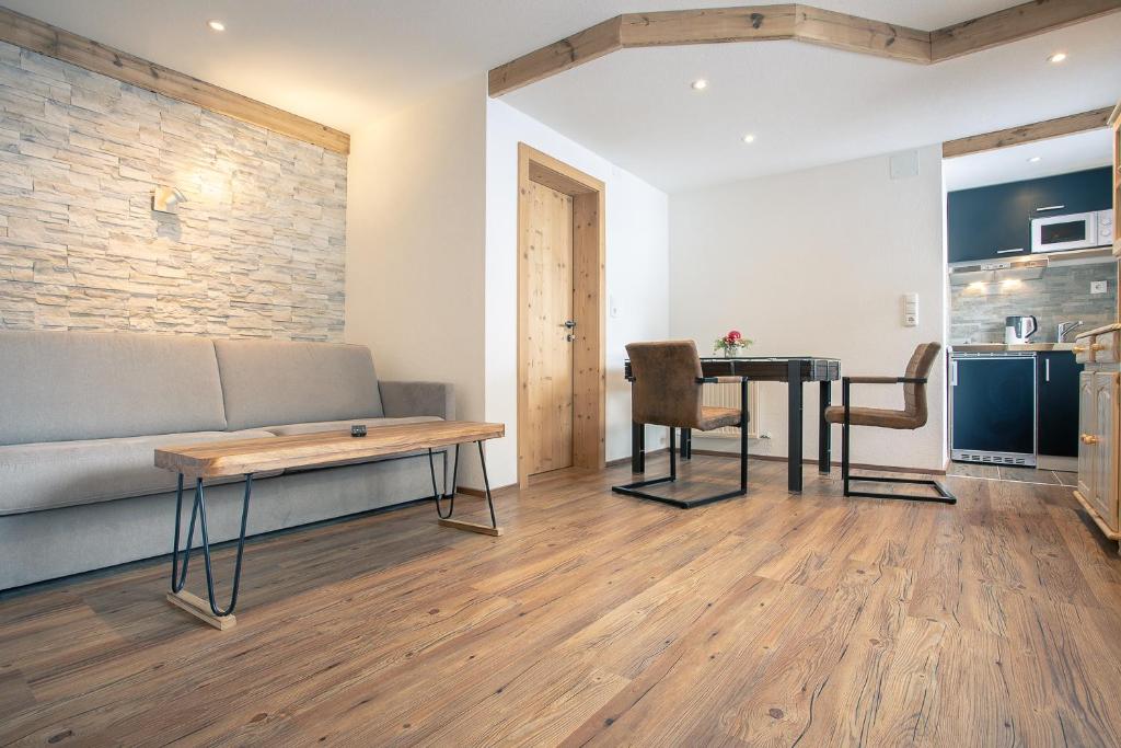 Kuchyňa alebo kuchynka v ubytovaní Chalet Holzerstubn