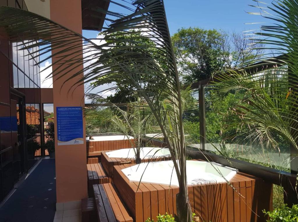  Hotel Jurere Beach