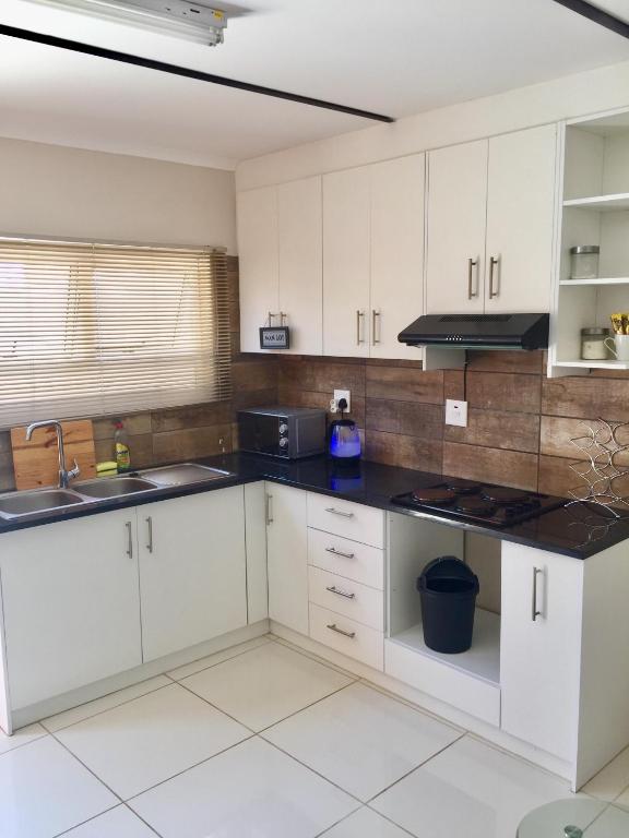 Fotografie z fotogalerie ubytování Man Cave Suite v destinaci Swakopmund