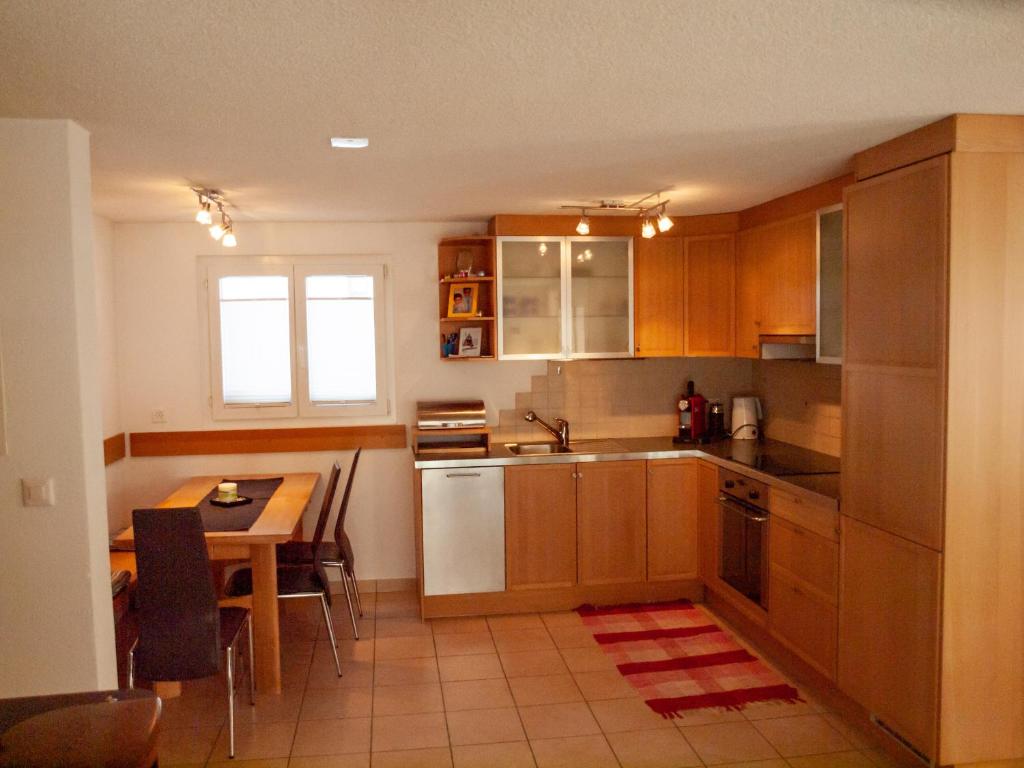 Kuchyň nebo kuchyňský kout v ubytování Chalet Fletschhorn