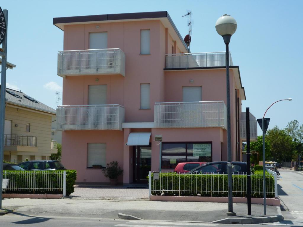 The building in which az apartmanhoteleket is located