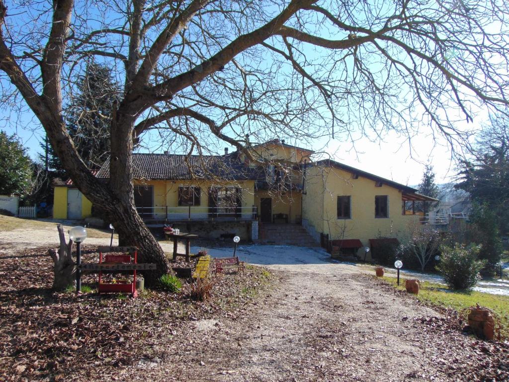 LA GROTTA Bed and Breakfast e Affittacamere - Housity