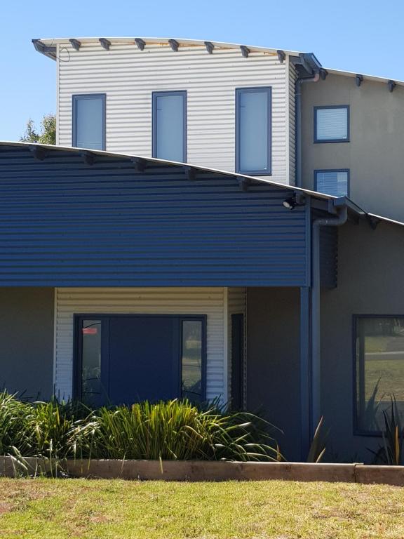 Bay Breeze Beach Holiday Home - Casa De Férias