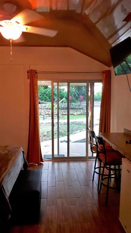 Posezení v ubytování Tropical Paradise Bungalows