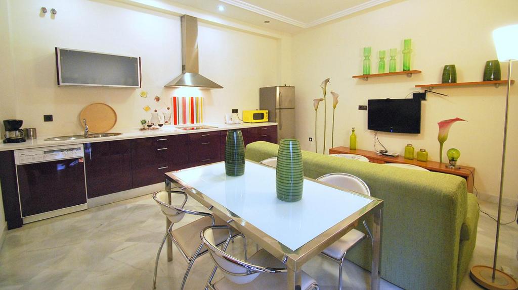 Kuchyňa alebo kuchynka v ubytovaní Living-Sevilla Apartments San Lorenzo