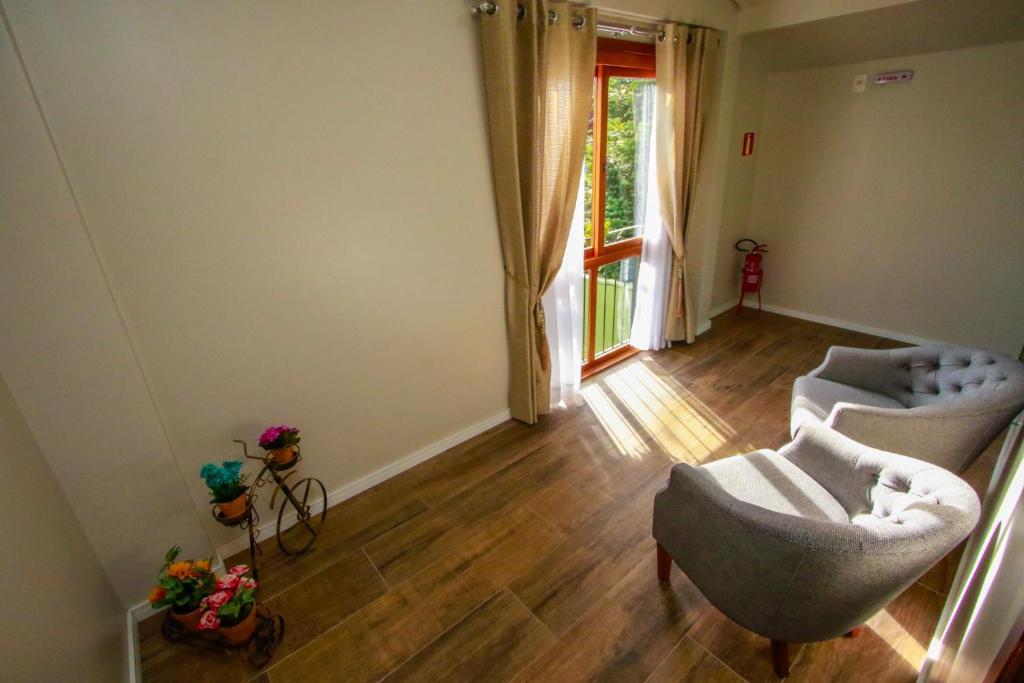 Pousada Caminho dos Plátanos  Pousada Caminho dos Plátanos