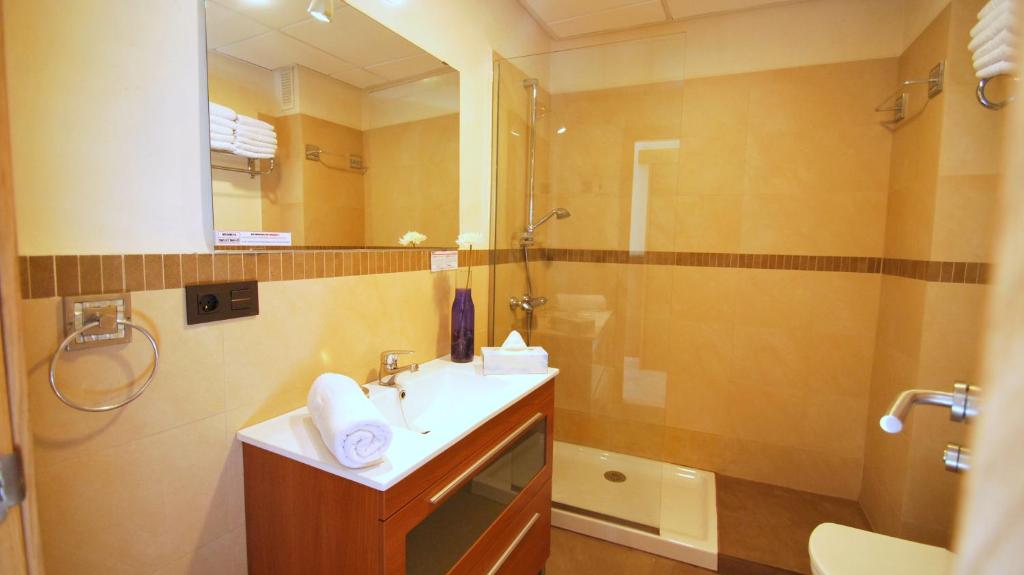 Kúpeľňa v ubytovaní Living-Sevilla Apartments San Lorenzo