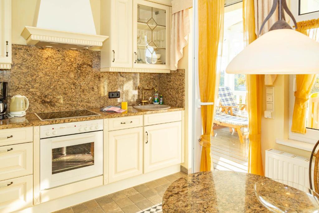 Kuchyň nebo kuchyňský kout v ubytování Apartments Wald-Residenz Bansin