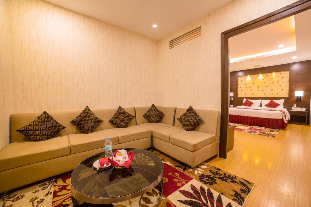 Postel nebo postele na pokoji v ubytování Hotel Harrison Palace